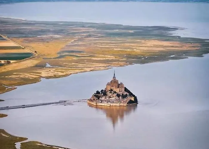 Au Mont Chez Vous #jacuzzi Et Vue Mont-st-michel# Semesterbostad Huisnes-sur-Mer