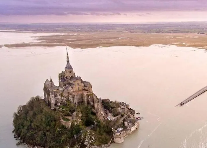 Au Mont Chez Vous #jacuzzi Et Vue Mont-st-michel# Casa vacanze