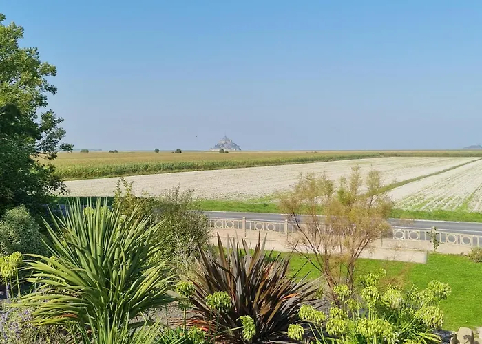 Casa vacanze Au Mont Chez Vous #jacuzzi Et Vue Mont-st-michel#